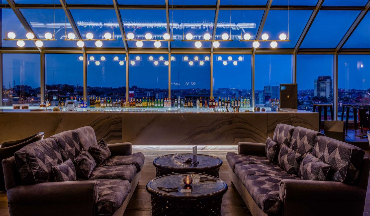Bar Panoramique, la nuit